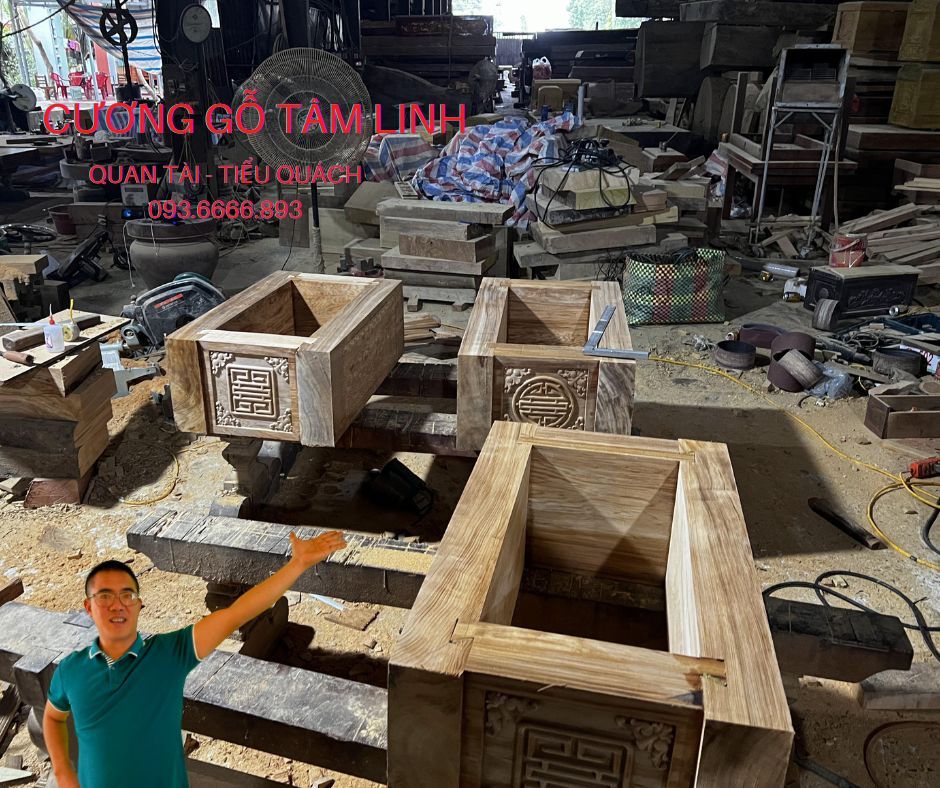 Lô quách gỗ ngọc am tại xưởng Văn Ba Gỗ To, Hà Nam