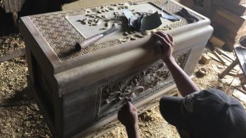 quách gỗ vàng tâm được đóng tại Nhà máy SX 